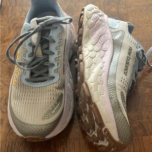 Ladies New Balance Trail Running shoes size 9.5, green with blue trim